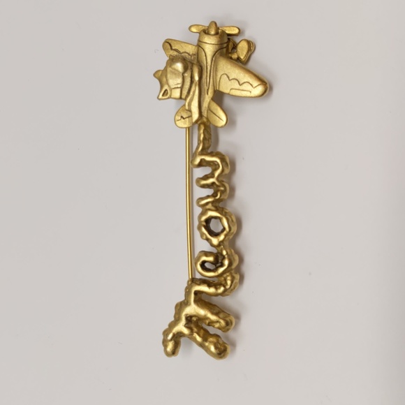 AJC Flying Cat Skywriting Brooch PIn Signed Gold Tone - Picture 8 of 8